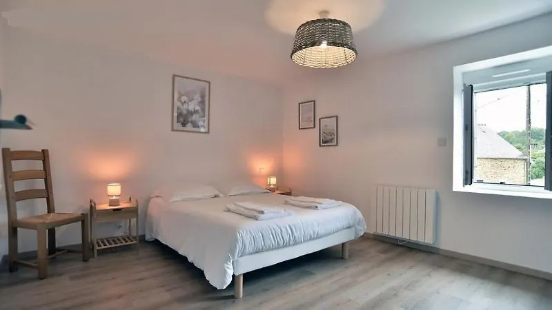 Cana Pleslin-Trigavou Holiday home